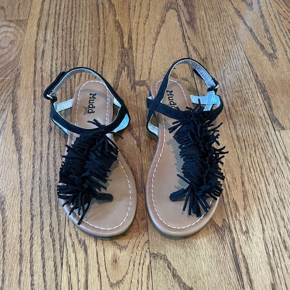 Girls Mudd fringe sandals